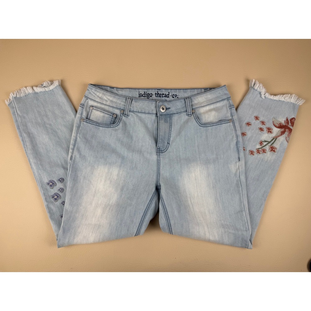 Indigo Thread Co 8 Jeans Boho Floral Embroidered Cotton Light Wash Raw Hem